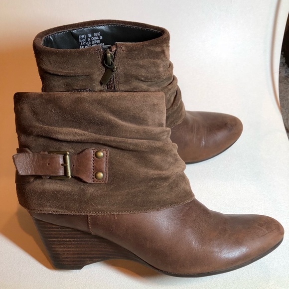 clarks boots artisan collection